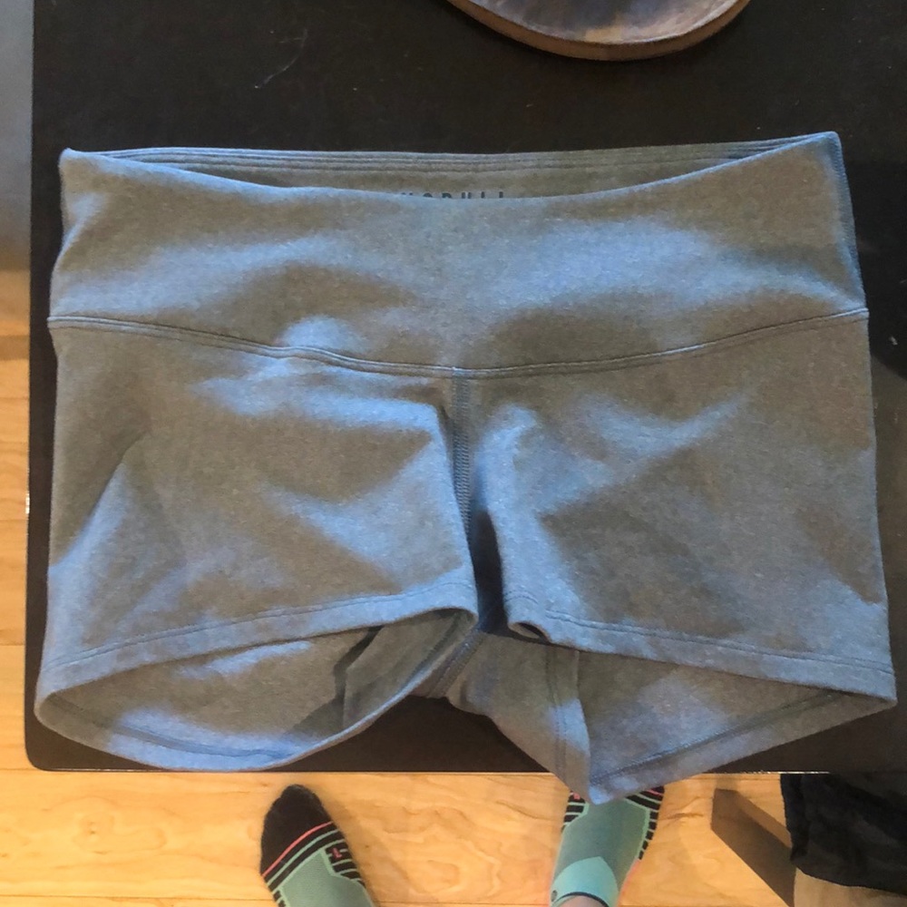 Nobull booty shorts
